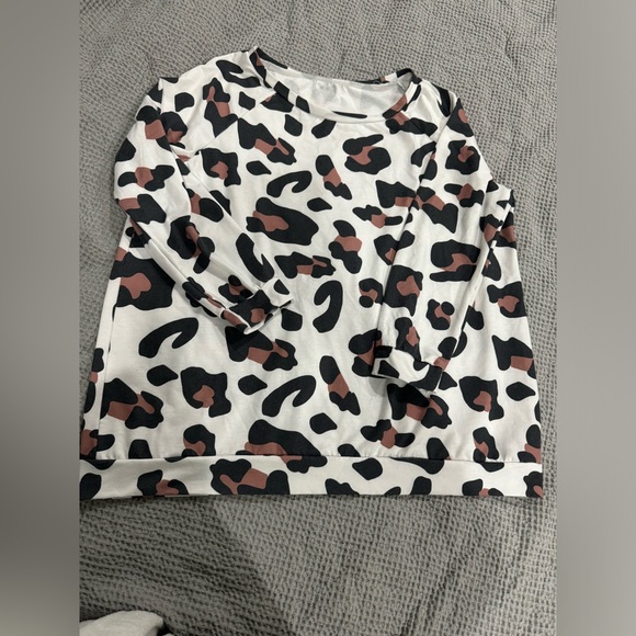 SHEIN Sweaters - {SHEIN} Leopard Cheetah Pullover Crew Long Sleeve